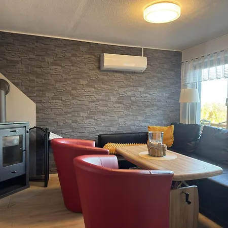 Mit Kamin In Prázdninový dům