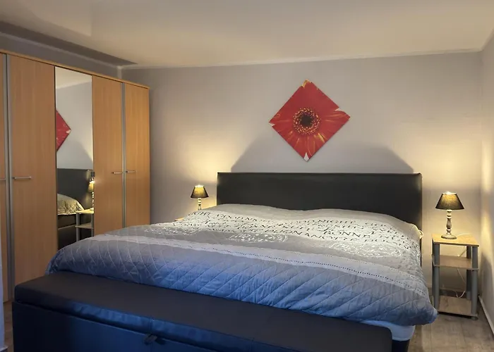 Mit Kamin In * שטרנברג